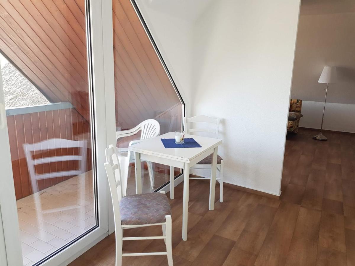Fewo 18 Im Strandhaus Lobbe Mit Balkon Extérieur photo