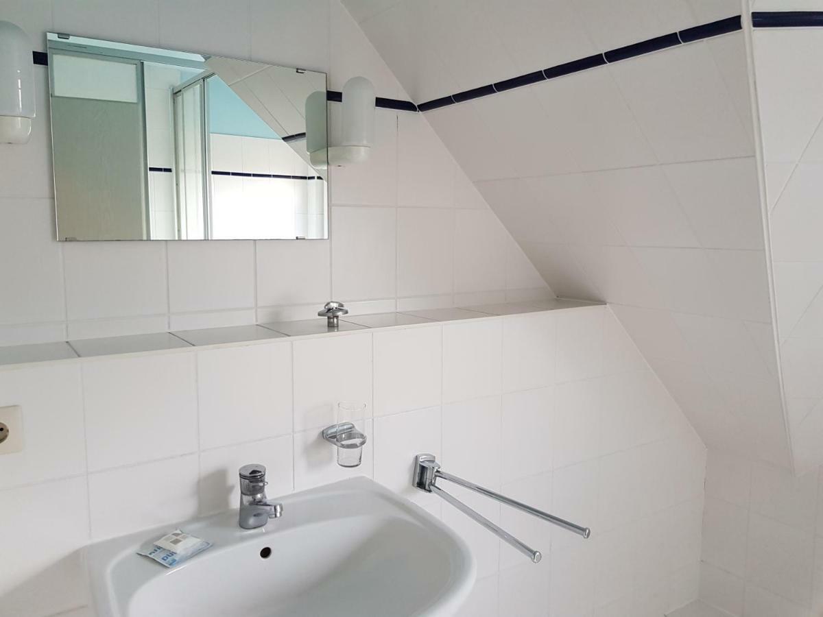 Fewo 18 Im Strandhaus Lobbe Mit Balkon Chambre photo